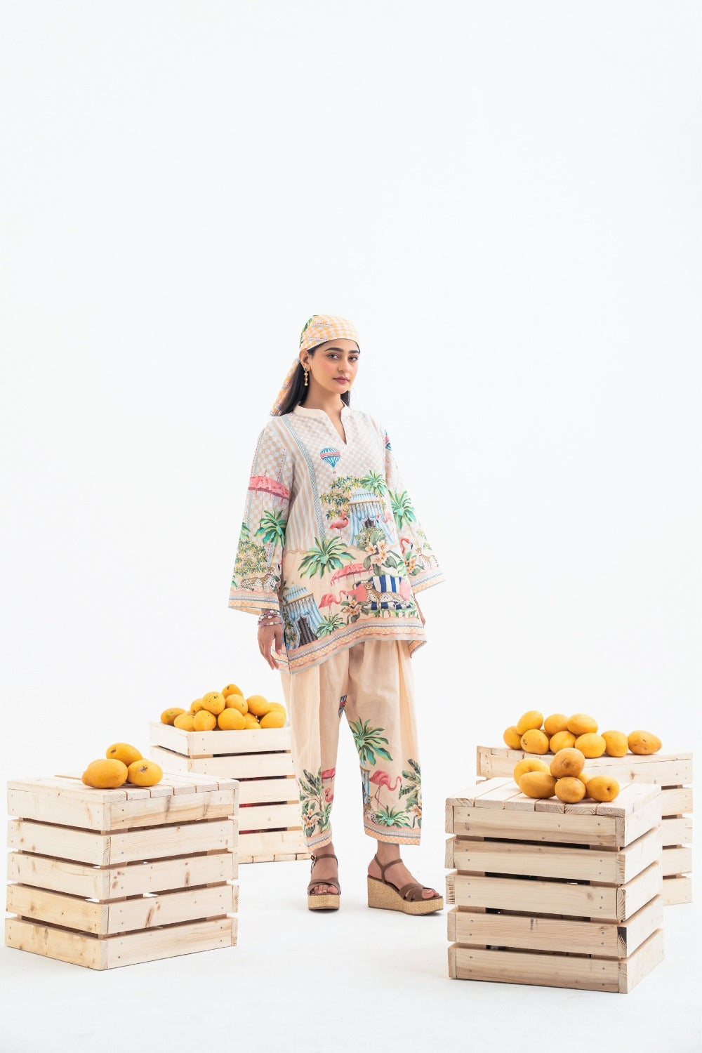 Flamingo World Set With Beige Salwar