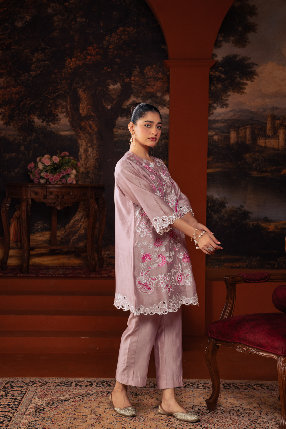 Mul Chanderi Embroidered Kurta Set Pink