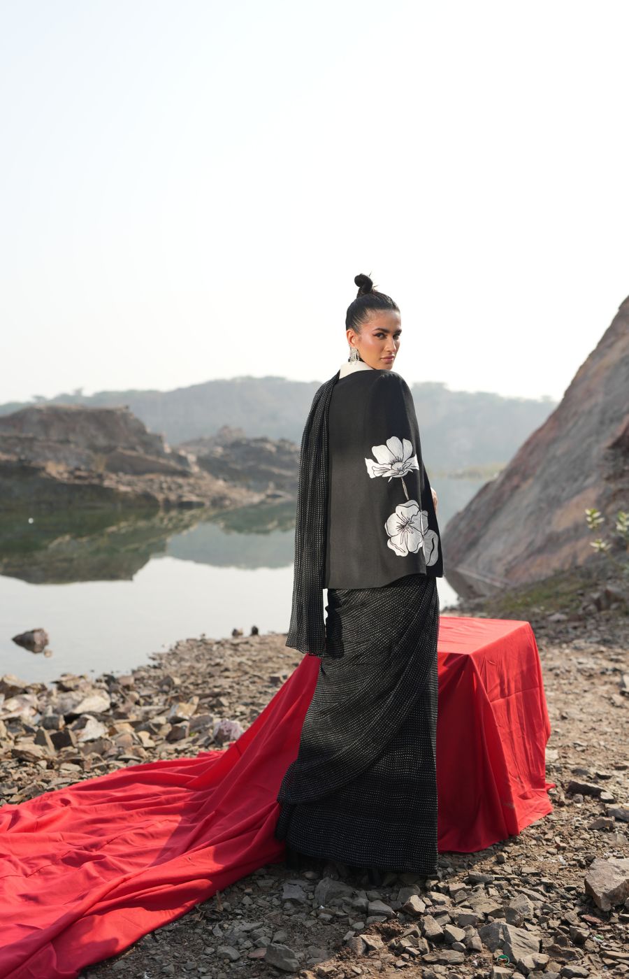 B&W FLORAL CAPE