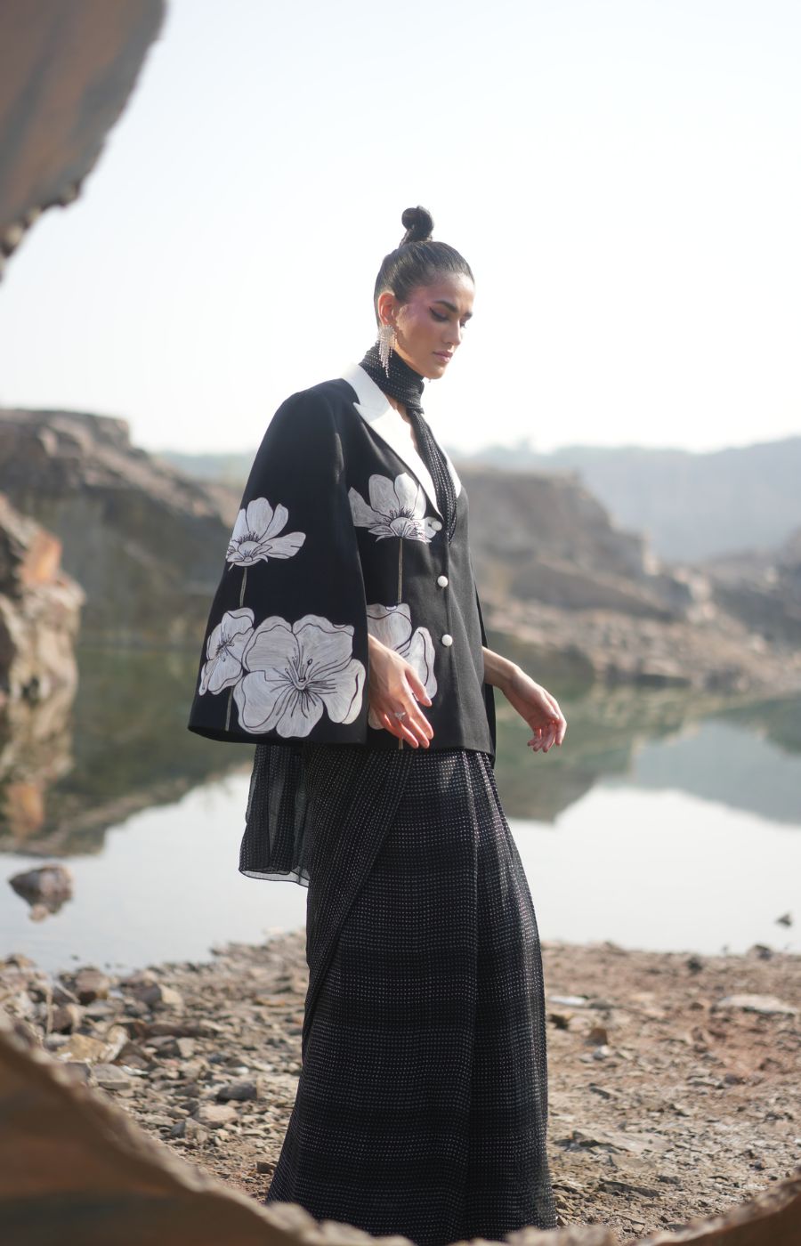 B&W FLORAL CAPE