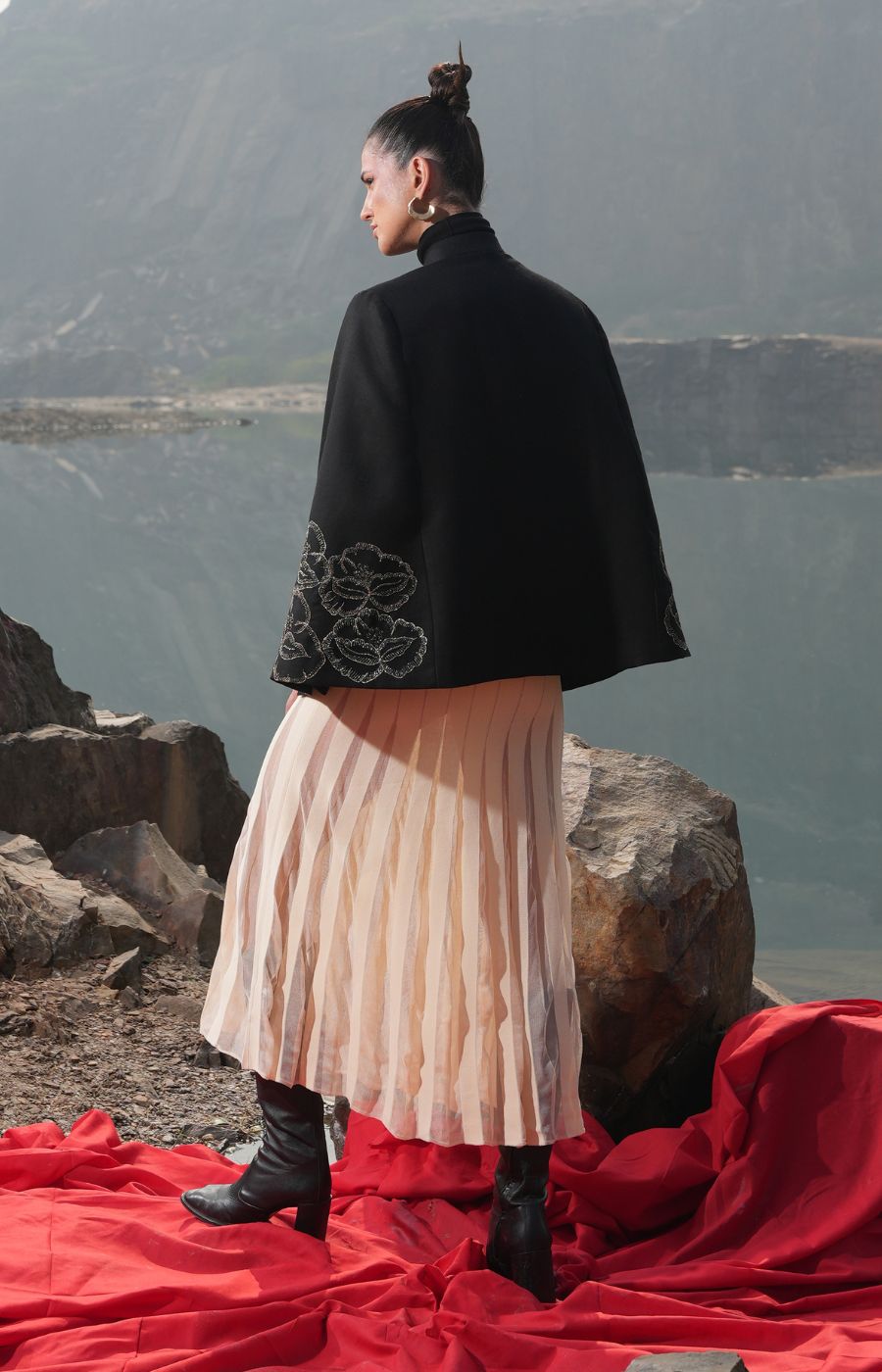 BLACK ZARI CAPE