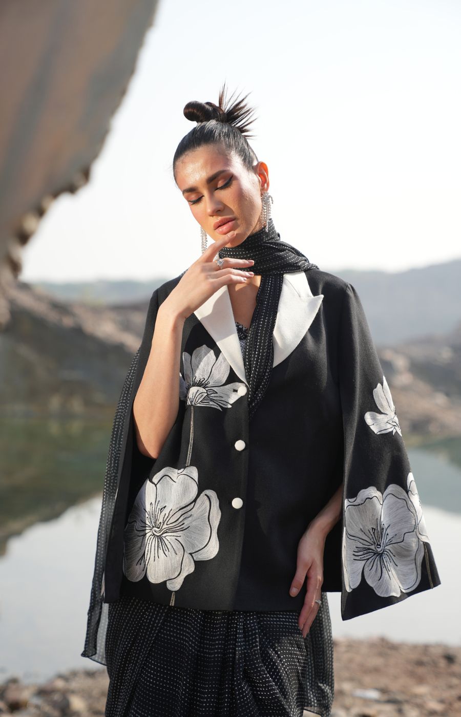 B&W FLORAL CAPE