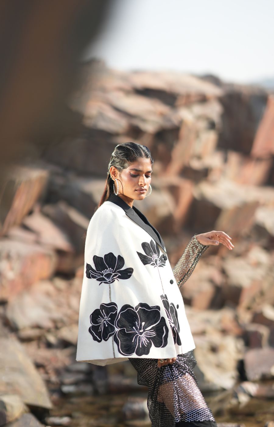B&W FLORAL CAPE