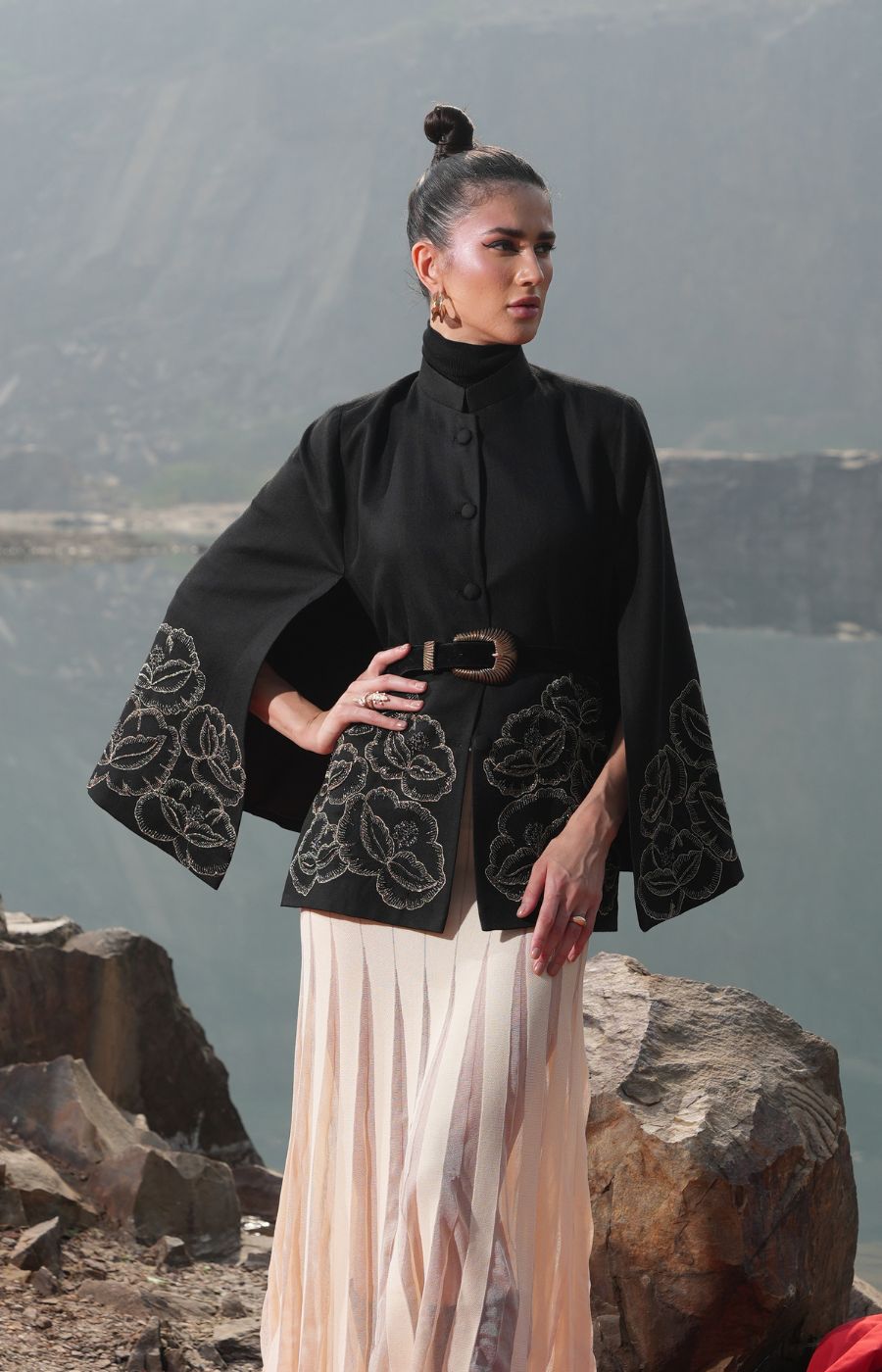 BLACK ZARI CAPE