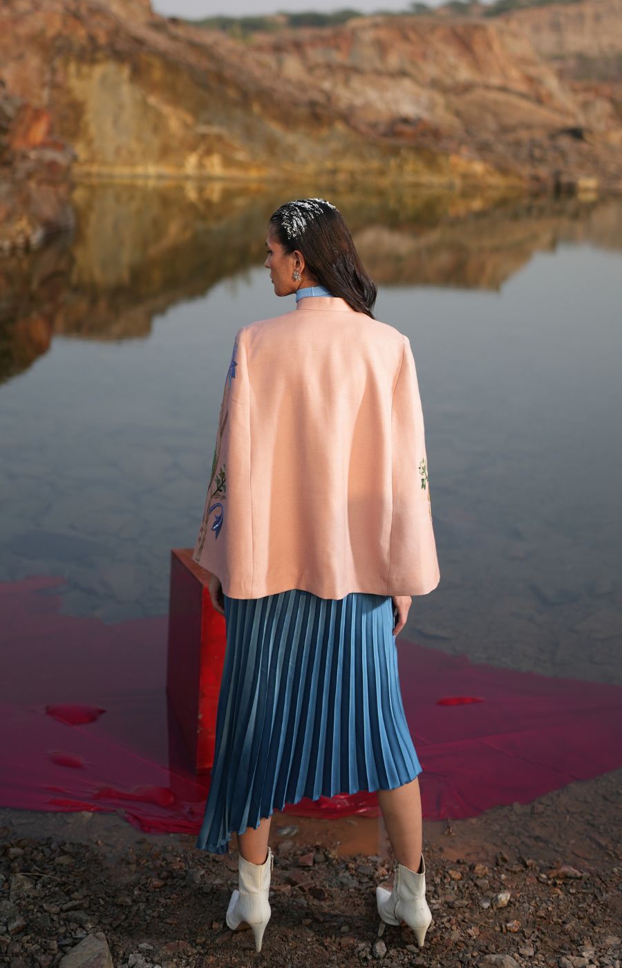 SUKHNEET MSCOCOQUEEN IN BLUE & GOLDEN FLORAL CAPE