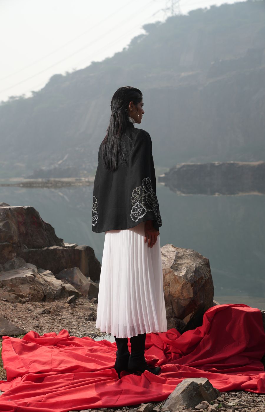 BLACK ZARI CAPE