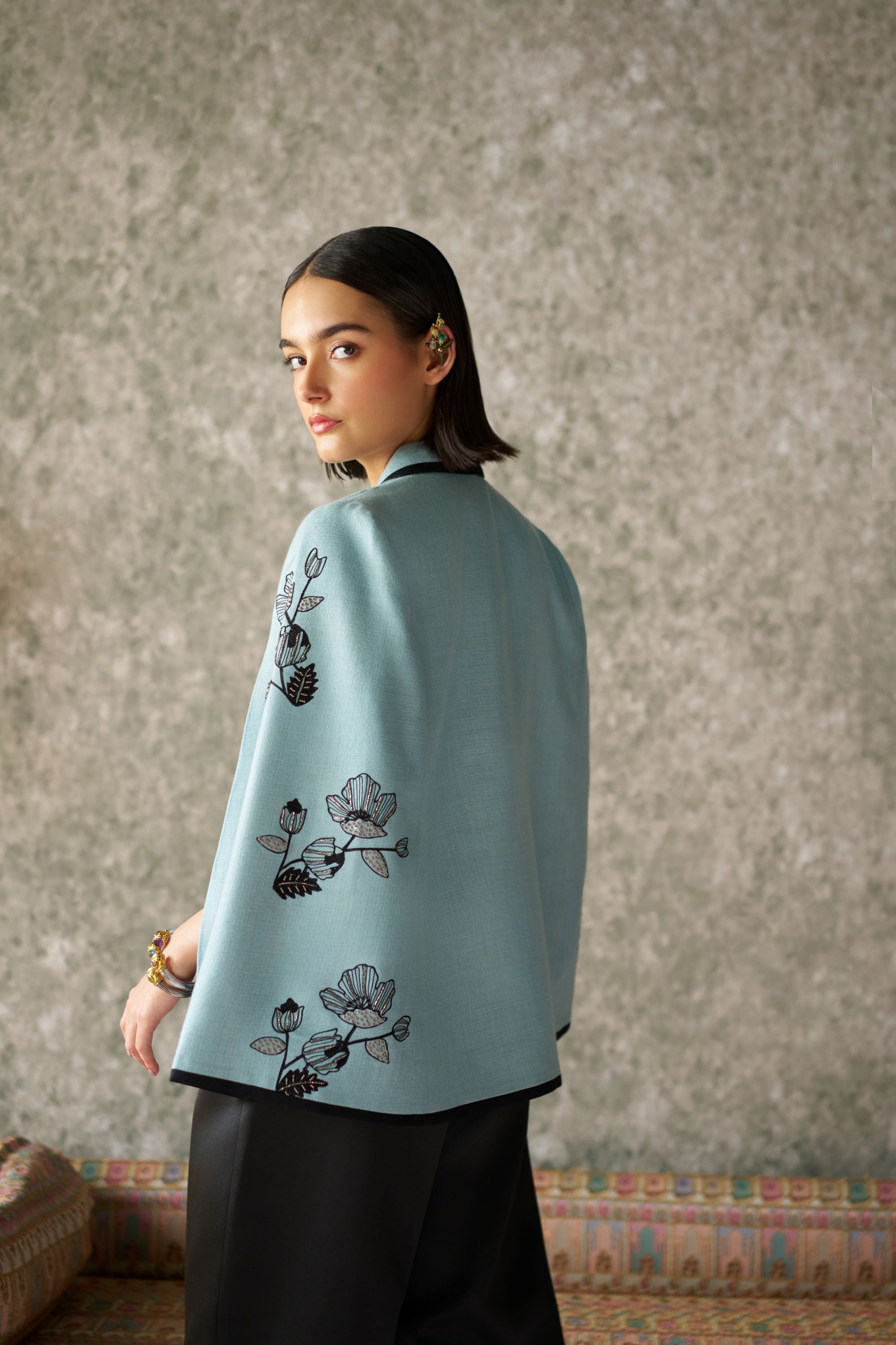 Bloom's Grandeur Cloak