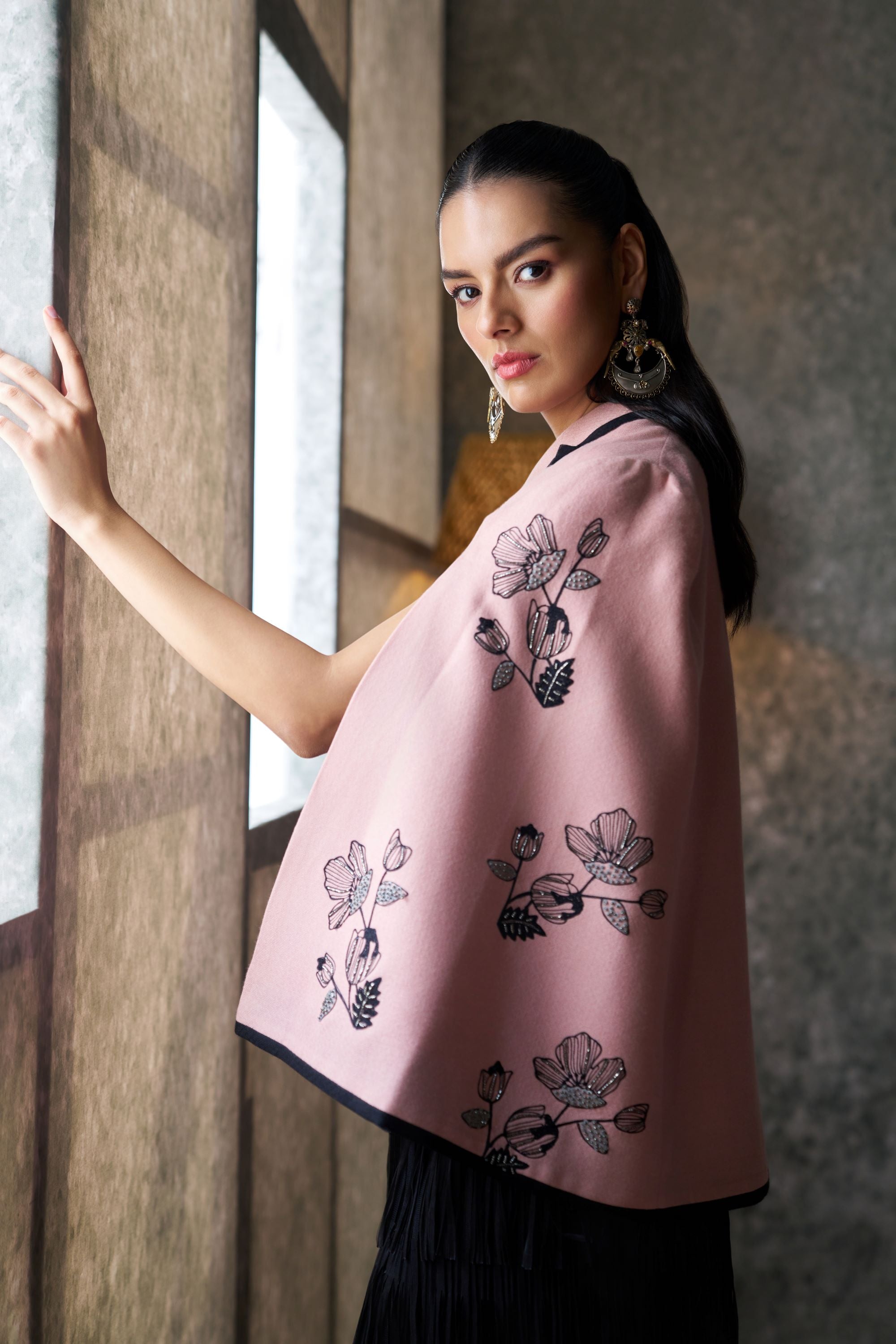 Bloom's Grandeur Cloak