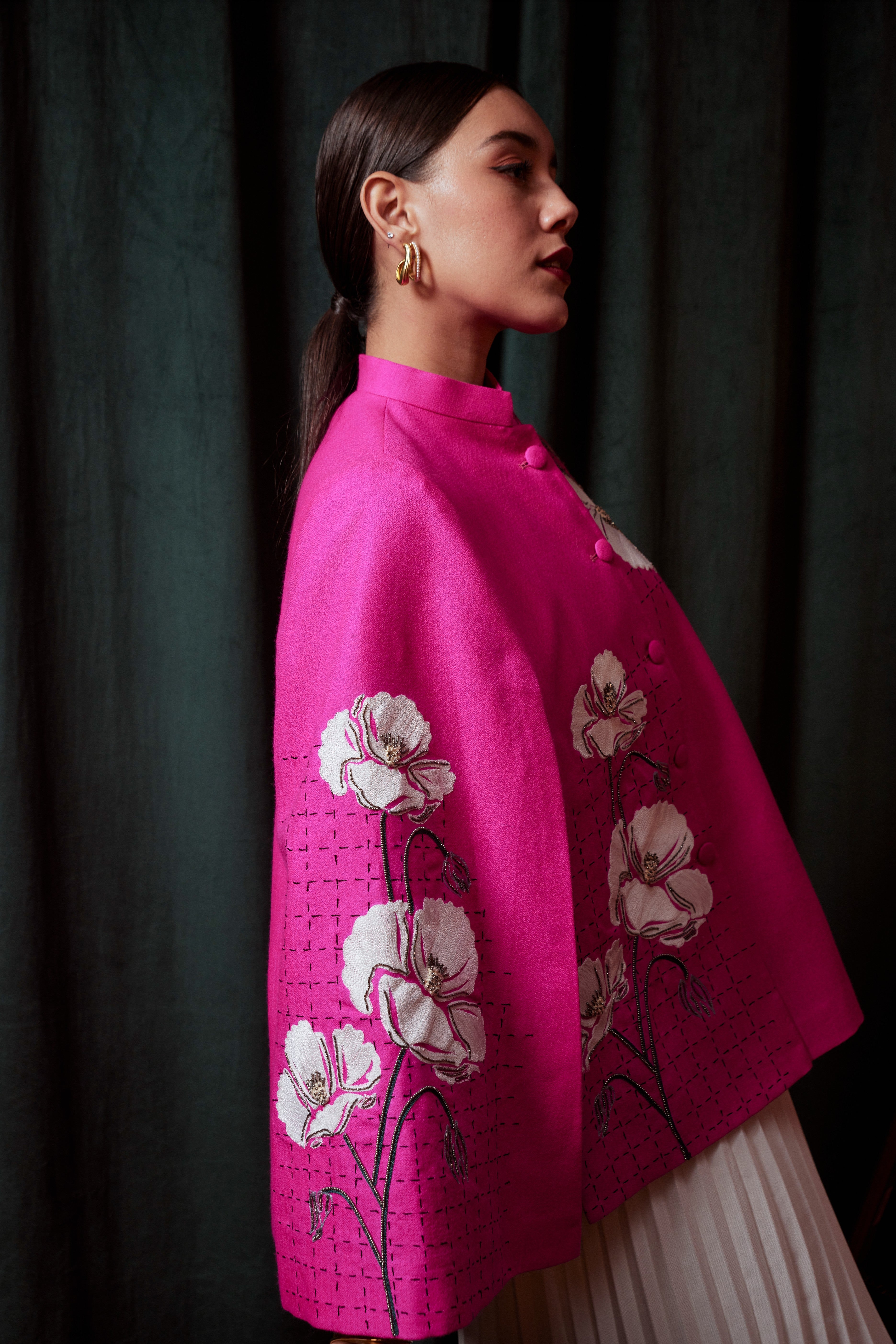 FLOWER MOTIF CAPE