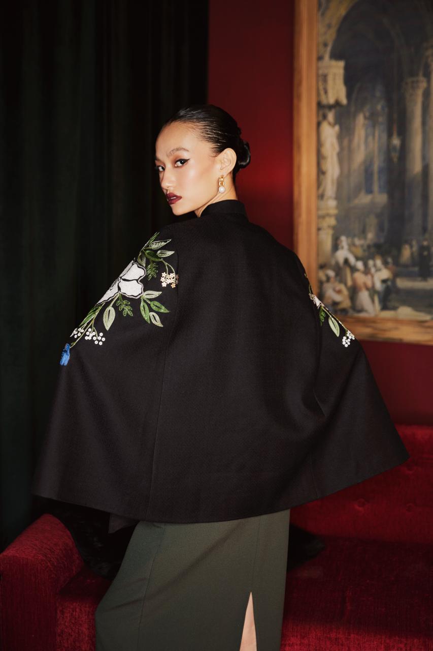 ORNATE CAPE